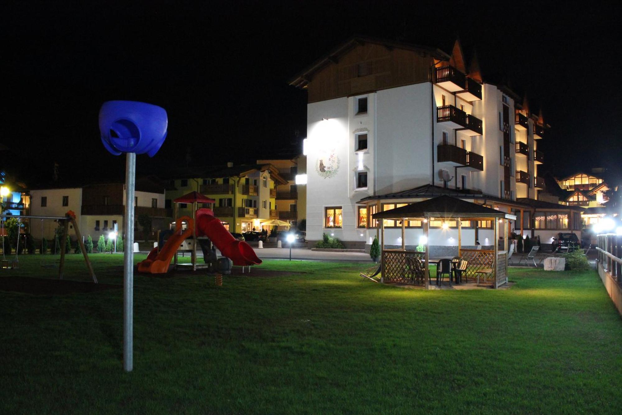 Hotel Rosa Alpina Andalo Eksteriør billede