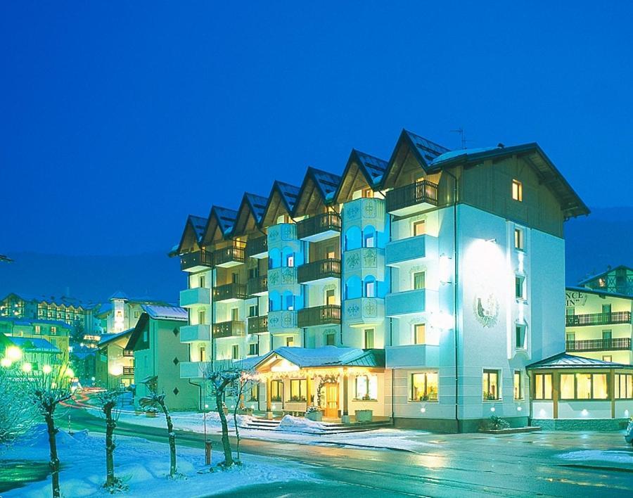 Hotel Rosa Alpina Andalo Eksteriør billede